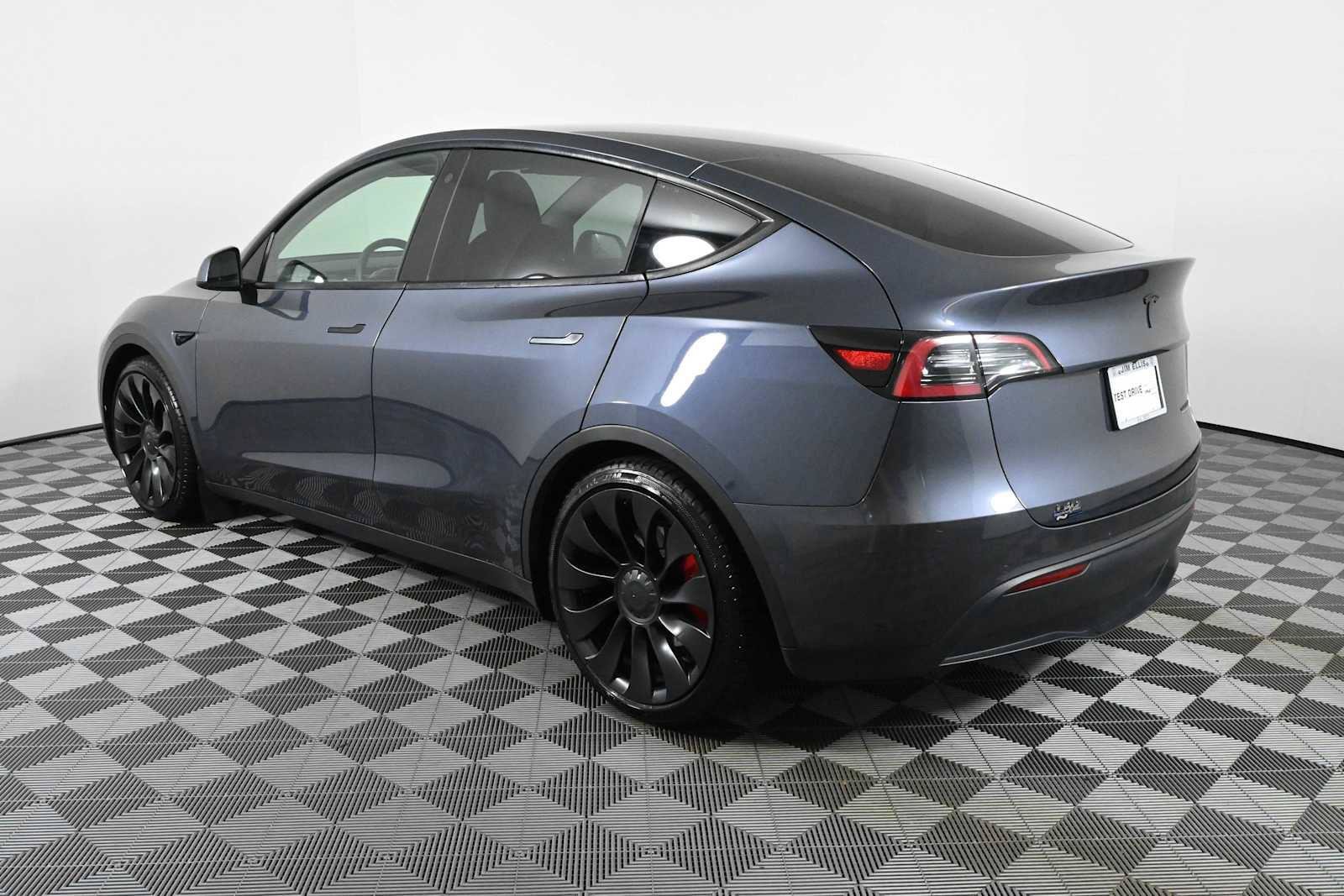 Used 2022 Tesla Model Y Performance AWD/4WD image 8