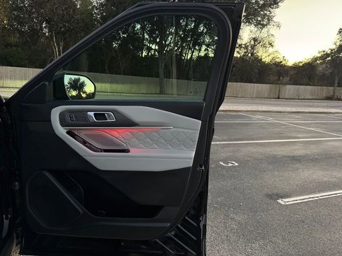 Used 2025 Ford Explorer Platinum w/ Ultimate Package image 33