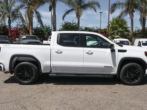 Used 2024 GMC Sierra 1500 Elevation w/ LPO, Elevation Black Package AWD/4WD image 11