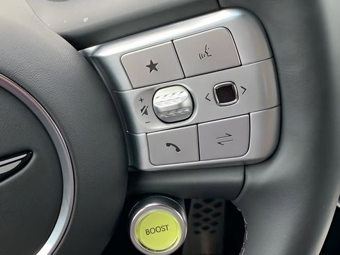 Used 2023 Genesis GV60 Performance image 24