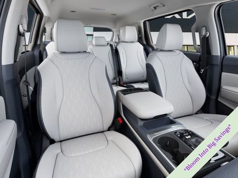 New 2026 Kia Carnival EX FWD image 15