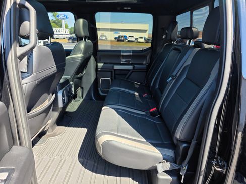 Used 2018 Ford F150 Raptor w/ Equipment Group 802A Luxury image 10