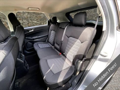 Used 2020 Ford Edge SE FWD image 22