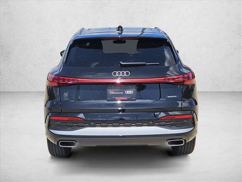 Certified 2025 Audi Q5 Premium AWD/4WD image 6