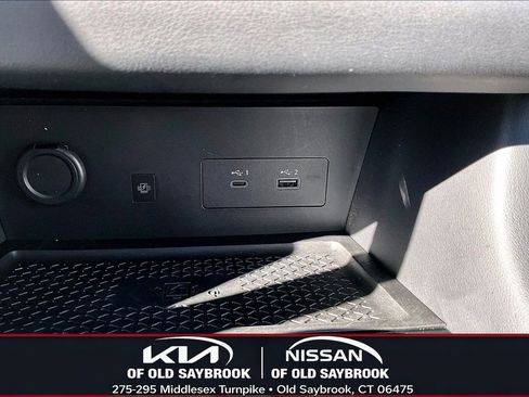 Certified 2024 Nissan Pathfinder SL image 16