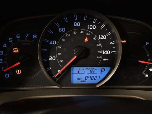 Used 2014 Toyota RAV4 XLE AWD/4WD image 23