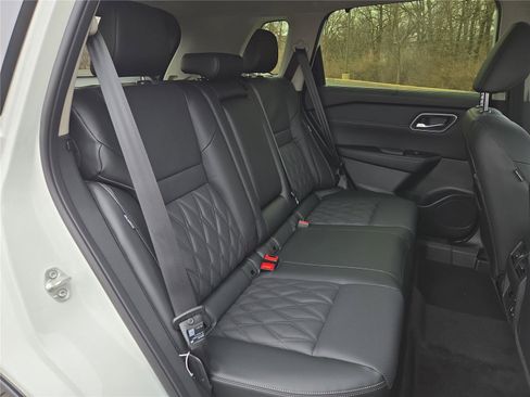 New 2026 Nissan Rogue Platinum w/ Tech Package AWD/4WD image 14