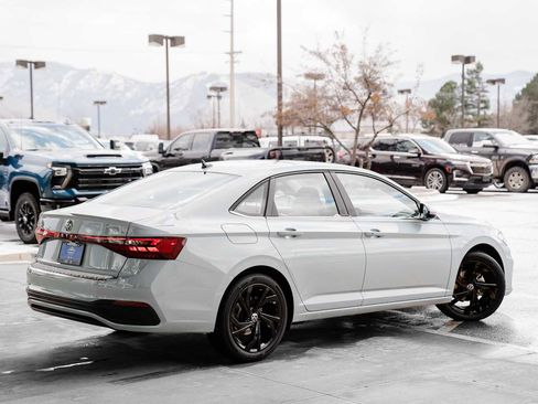 New 2026 Volkswagen Jetta SE image 2