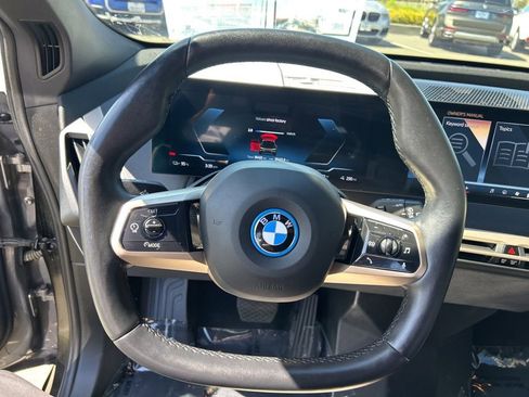 Used 2024 BMW iX xDrive50 w/ Sport Package AWD/4WD image 18