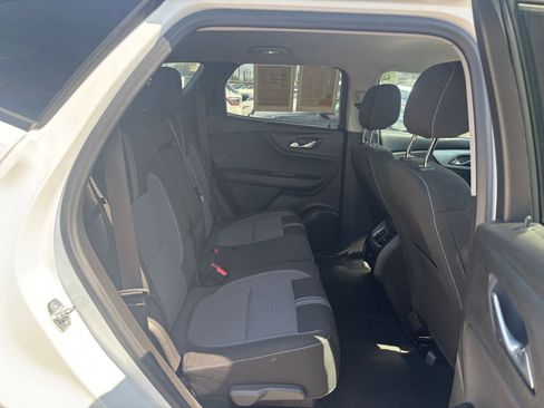 Used 2025 Chevrolet Blazer LT FWD image 27
