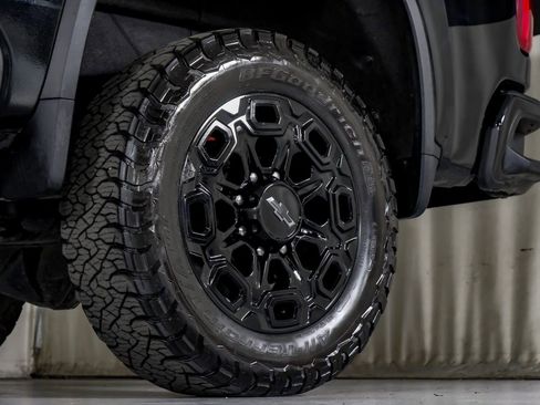 Used 2022 Chevrolet Silverado 2500 LTZ w/ LTZ Plus Package image 57