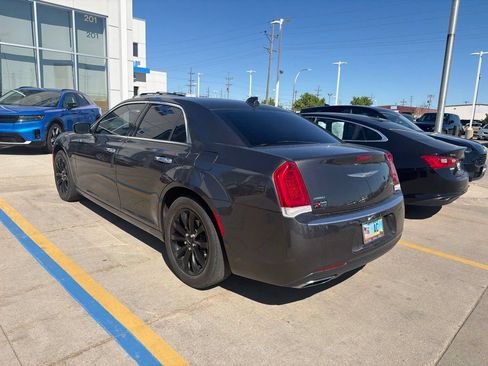 Used 2016 Chrysler 300 C AWD/4WD image 6