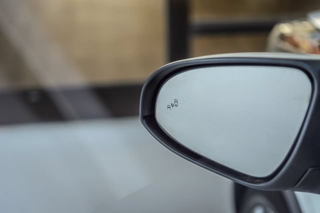 Used 2020 Toyota C-HR XLE FWD image 42