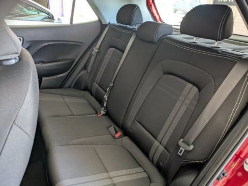 Used 2025 Hyundai Venue SEL FWD image 24
