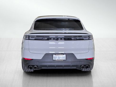 Used 2024 Porsche Cayenne Coupe AWD/4WD image 6