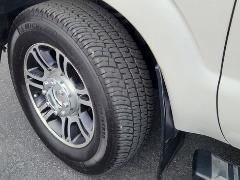 Used 2013 Ford F350 Platinum w/ Platinum Pkg AWD/4WD image 6