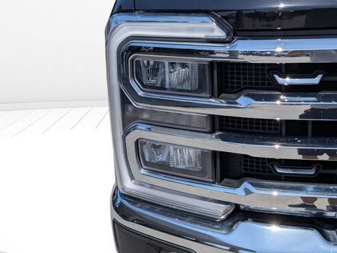 Used 2024 Ford F250 Lariat AWD/4WD image 10