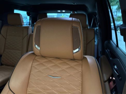 Used 2021 Cadillac Escalade Sport w/ Driver Assist Tech Package image 31