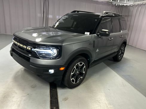 Used 2022 Ford Bronco Sport Outer Banks w/ Tech Package AWD/4WD image 3