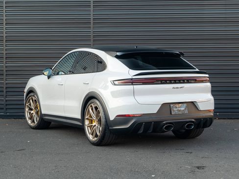 Certified 2024 Porsche Cayenne Turbo GT image 3