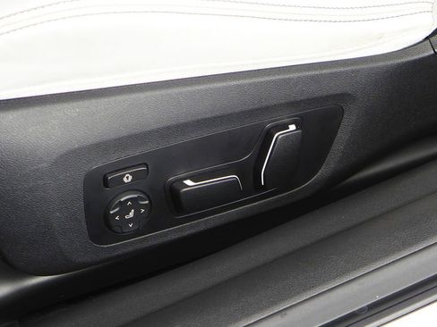 Used 2025 BMW M4 Competition image 23