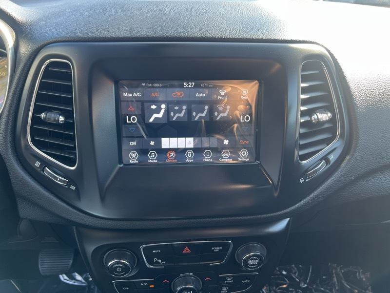 Used 2020 Jeep Compass Latitude w/ Popular Equipment Group FWD image 17