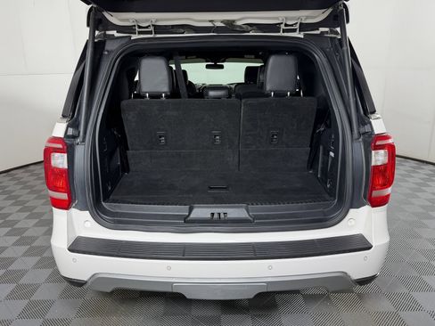 Used 2019 Ford Expedition XLT w/ Equipment Group 202A image 8