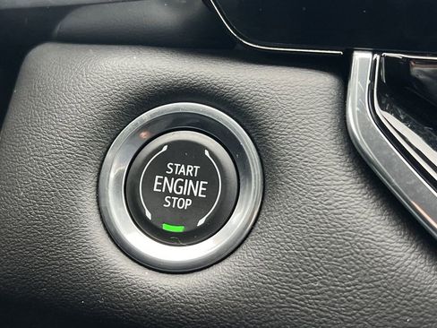 Used 2023 GMC Canyon Elevation w/ Convenience Package image 8