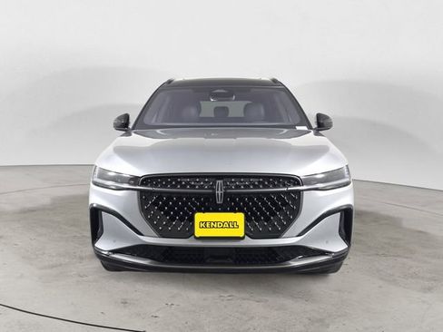 Used 2025 Lincoln Nautilus Reserve w/ Jet Appearance Package AWD/4WD image 8