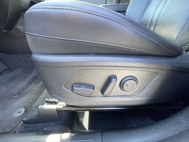 Certified 2024 Kia Sorento S FWD image 16