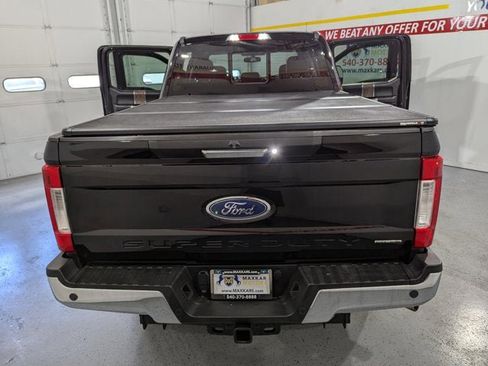 Used 2017 Ford F350 Lariat image 14