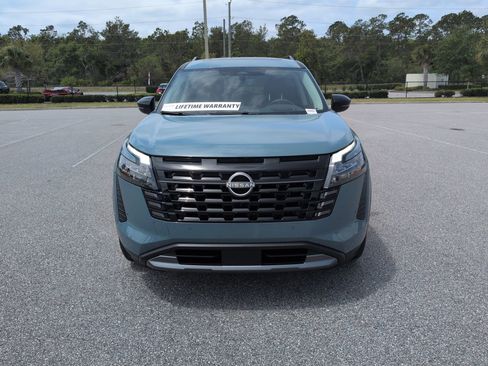 New 2026 Nissan Pathfinder Platinum AWD/4WD image 10