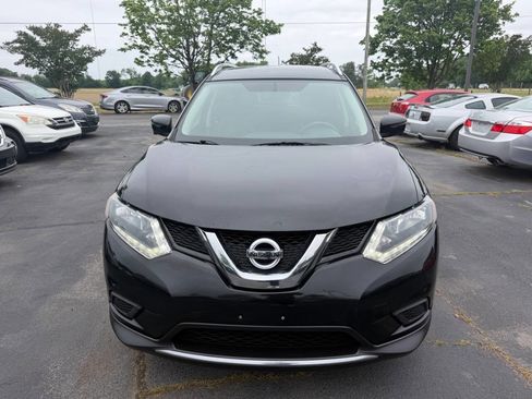 Used 2016 Nissan Rogue SV w/ SV Premium Package FWD image 2