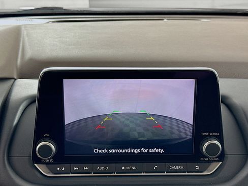 Used 2023 Nissan Rogue SV image 22