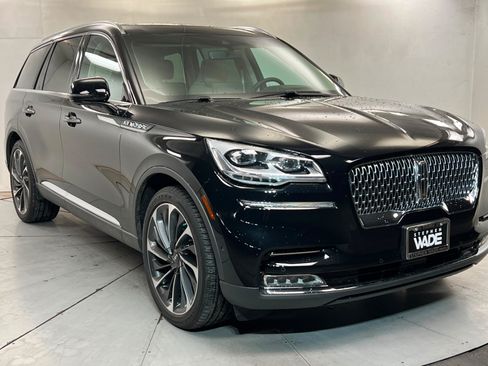 Used 2023 Lincoln Aviator Reserve w/ Equipment Group 201A AWD/4WD image 8