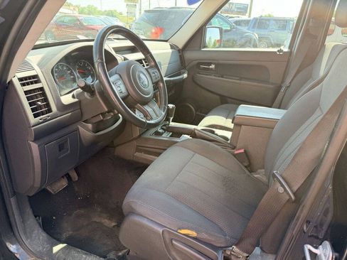 Used 2012 Jeep Liberty Sport w/ Popular Equipment Group AWD/4WD image 9