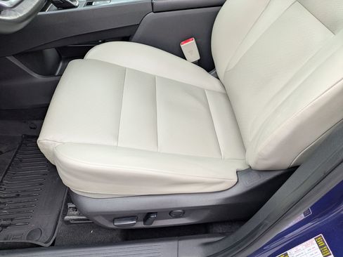 Used 2021 Nissan Rogue SV w/ Premium Package AWD/4WD image 13