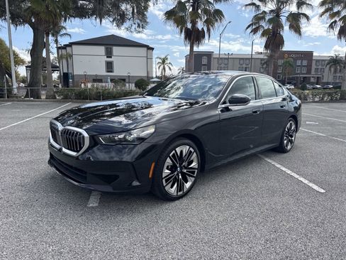 Certified 2026 BMW 530i image 8