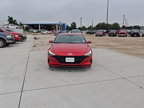 Used 2021 Hyundai Elantra SEL FWD image 8