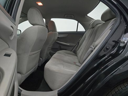 Used 2010 Toyota Corolla image 28