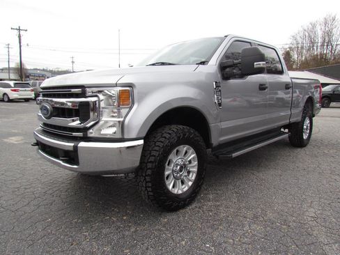 Used 2022 Ford F250 XL w/ STX Appearance Package image 3