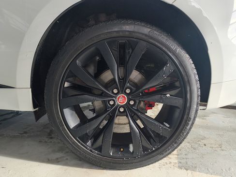 Used 2023 Jaguar F-PACE R-Dynamic S image 28