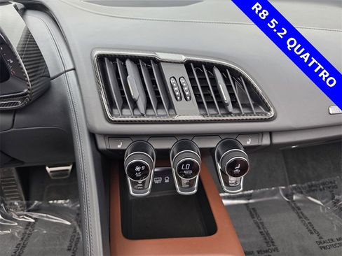 Used 2018 Audi R8 V10 image 20