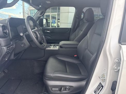 Used 2025 Toyota Land Cruiser image 14