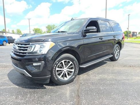 Used 2019 Ford Expedition XLT w/ Equipment Group 202A AWD/4WD image 2