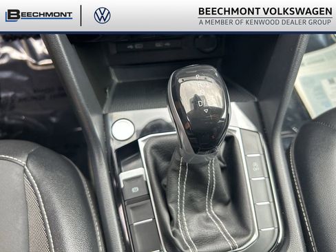 Used 2023 Volkswagen Taos SE w/ Black Wheel Package AWD/4WD image 15