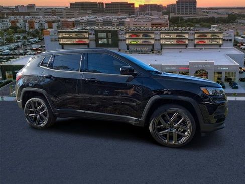 New 2026 Jeep Compass Latitude w/ Sun and Sound Group AWD/4WD image 1