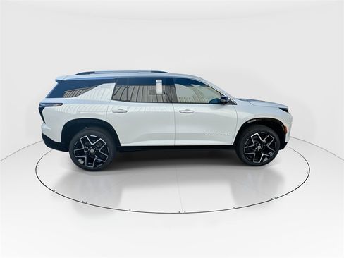 New 2026 Chevrolet Traverse High Country image 9