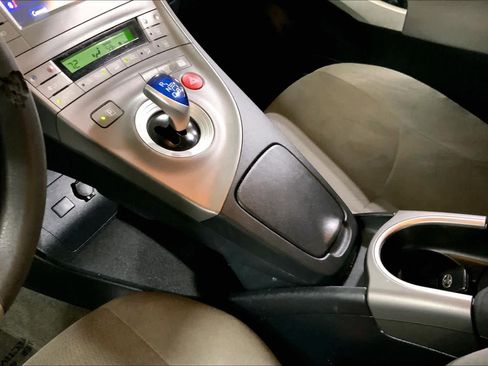 Used 2014 Toyota Prius Two image 16