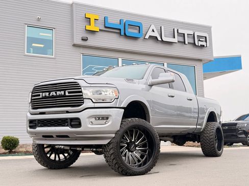 Used 2022 RAM 2500 Laramie AWD/4WD image 1